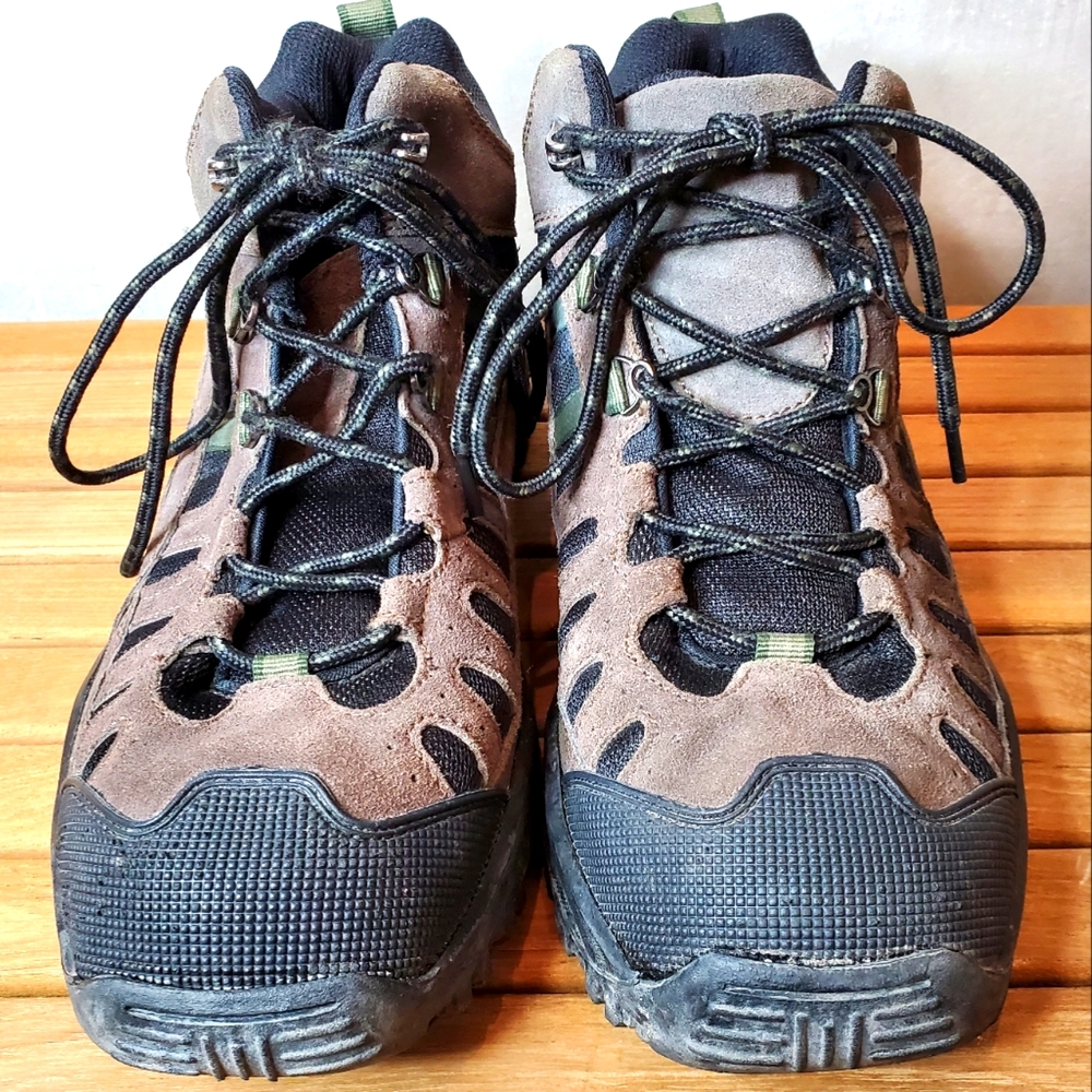 Cherokee, Ankle High Hiking Boots